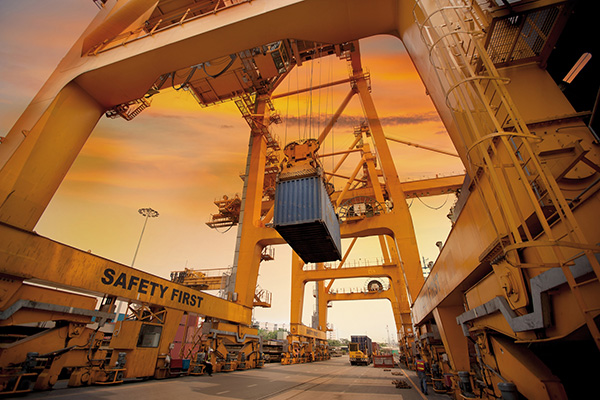 Container logistics and crane construction