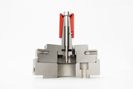 a taper collet with a draw bolt and a - now universal - seating body